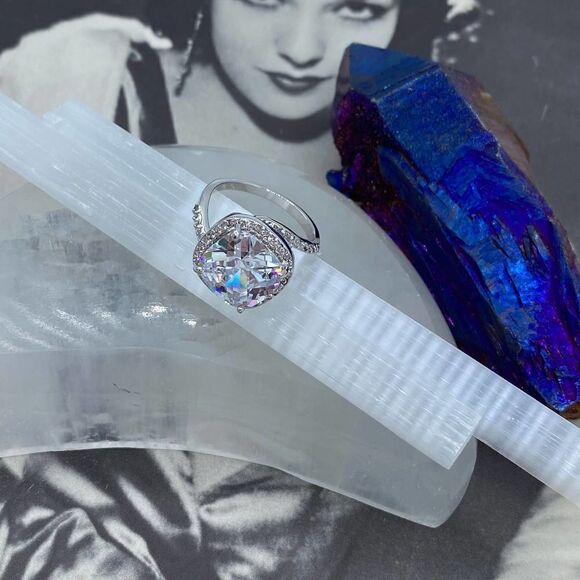 Rhodium Brass High Grade Cubic Zirconia Ring Sizes 9 & 10 - Picture 6 of 8